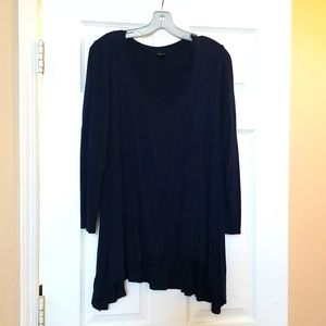 Woman's  Flowy Fashion Top